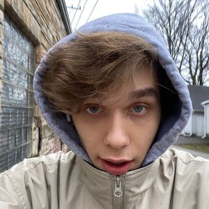 Meet your Posher, Ethan